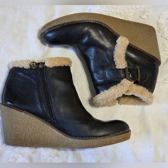 Sam Edelman Black Leather Wedge Zip Up Ankle Bootie Faux Sherpa Details Sz 9 - Picture 8 of 14
